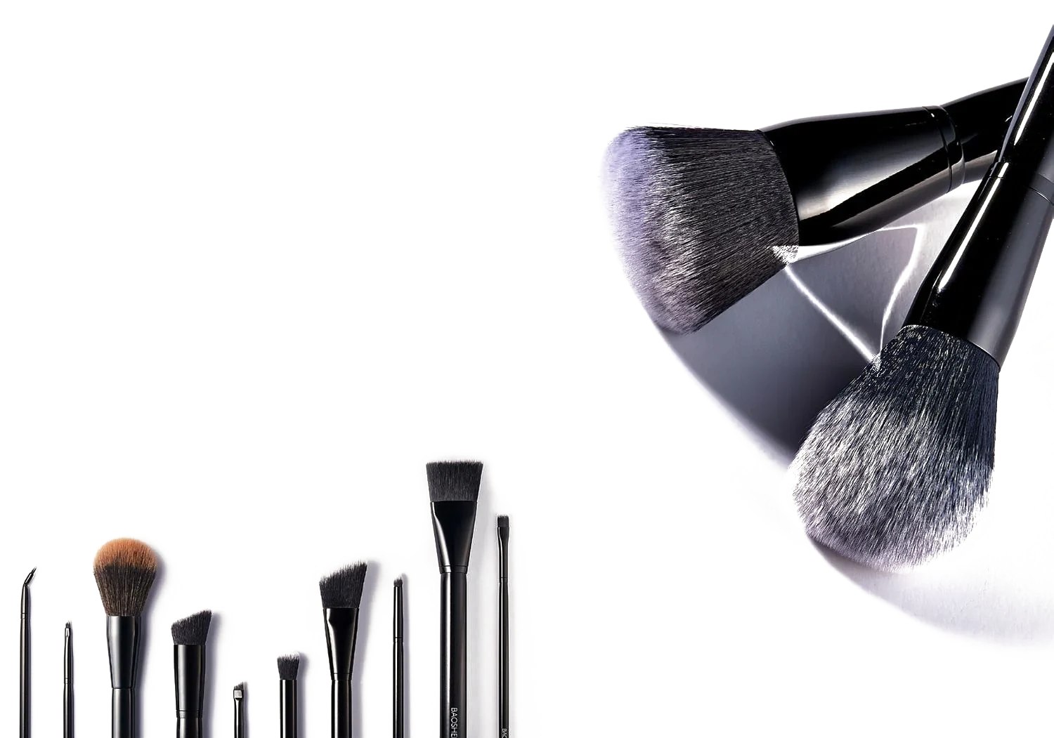 A range of Baosheng brushes, from detail to powder