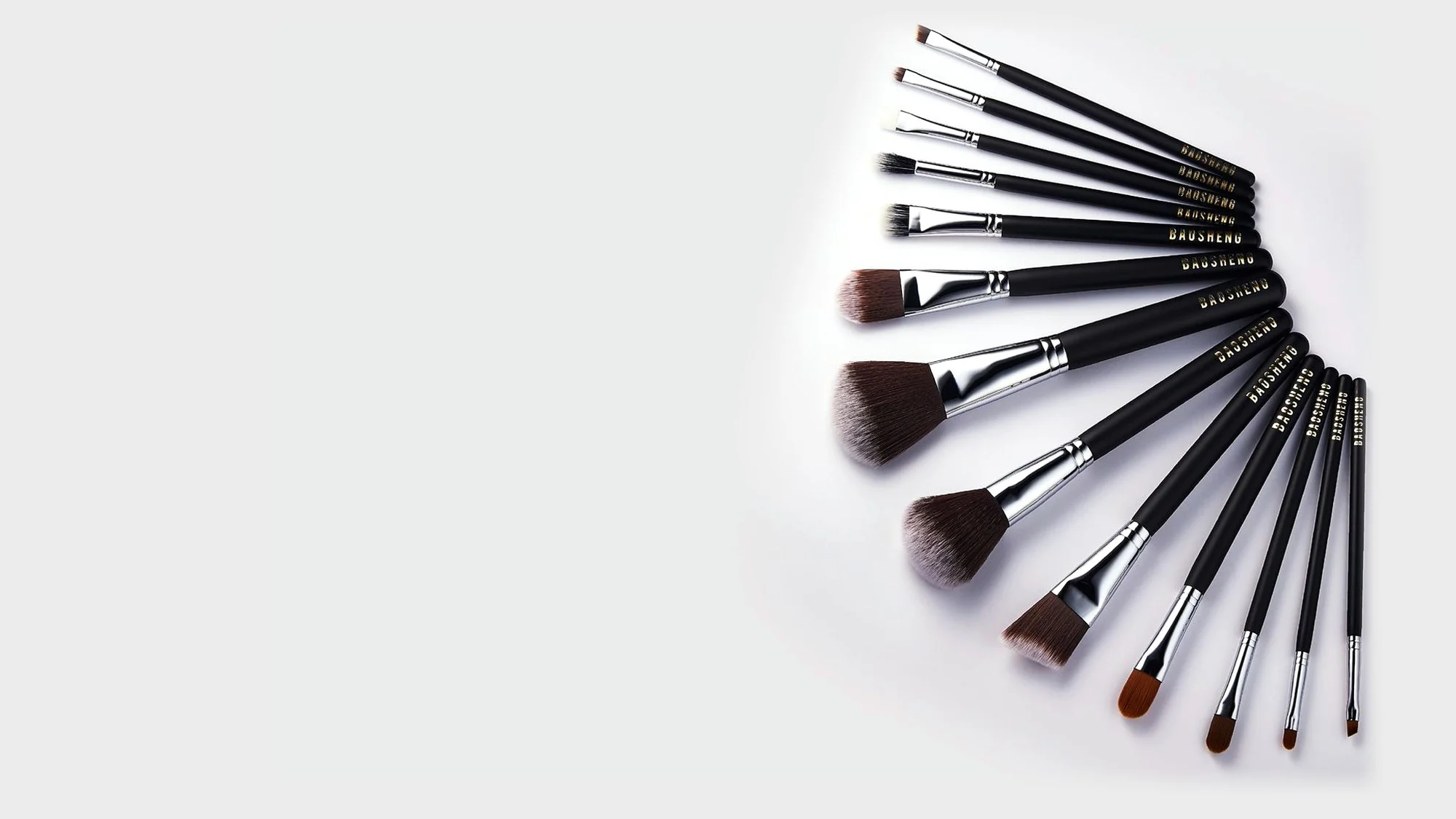 A full Baosheng brush set fanned out